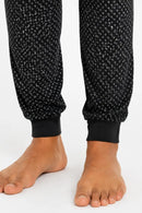 Pijama Masculino Longo em Suede com Gola V e Punhos – Preto Estampado